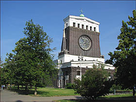 Модерновый католический собор в Жижкове